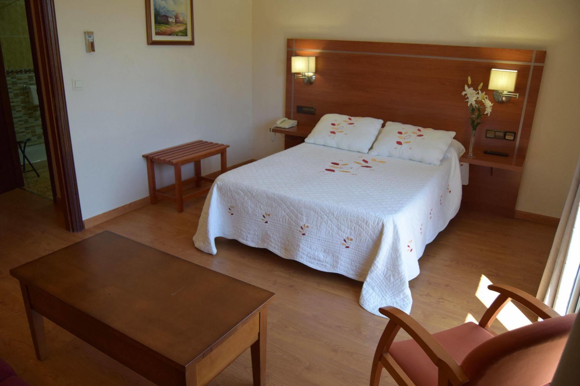 Hotel Mari Carmen Гуадіс Екстер'єр фото